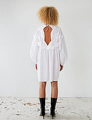 Stella Nova - Embroidery Anglaise mini dress - sommerkleider - white - 3