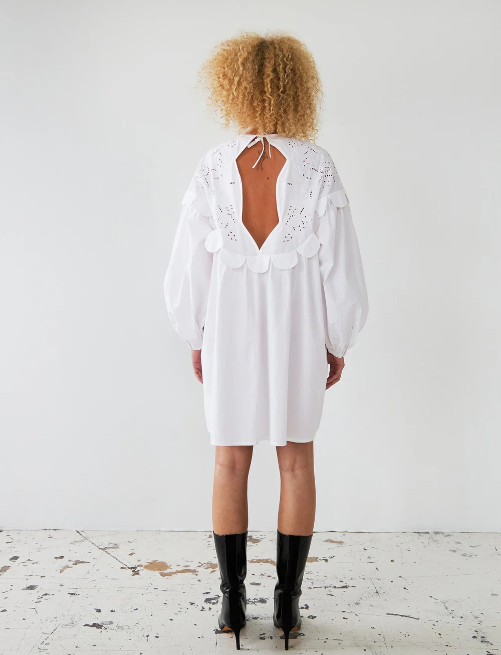 Stella Nova - Embroidery Anglaise mini dress - konfirmationstøj - white - 3