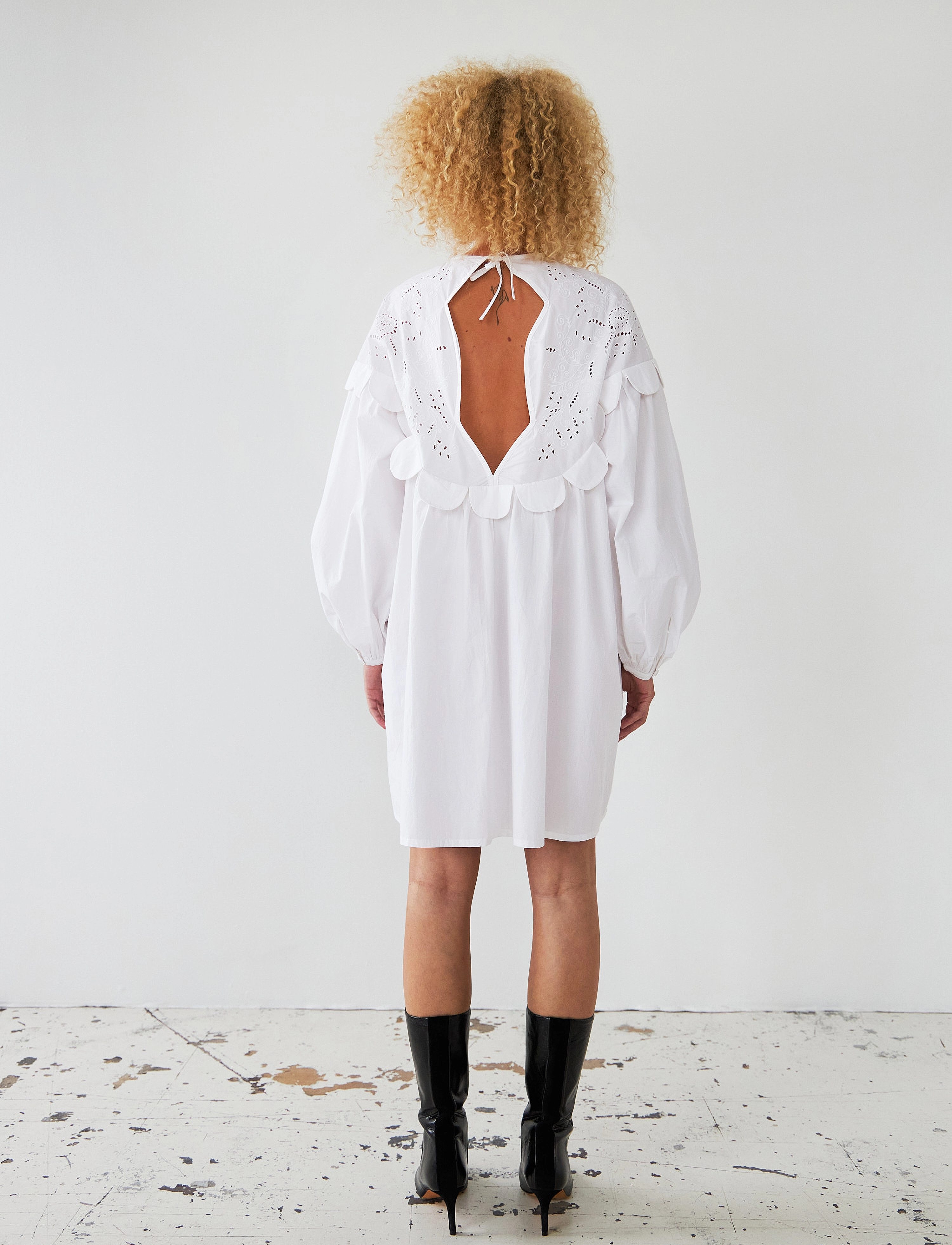 Stella Nova - Embroidery Anglaise mini dress - sommerkjoler - white - 3