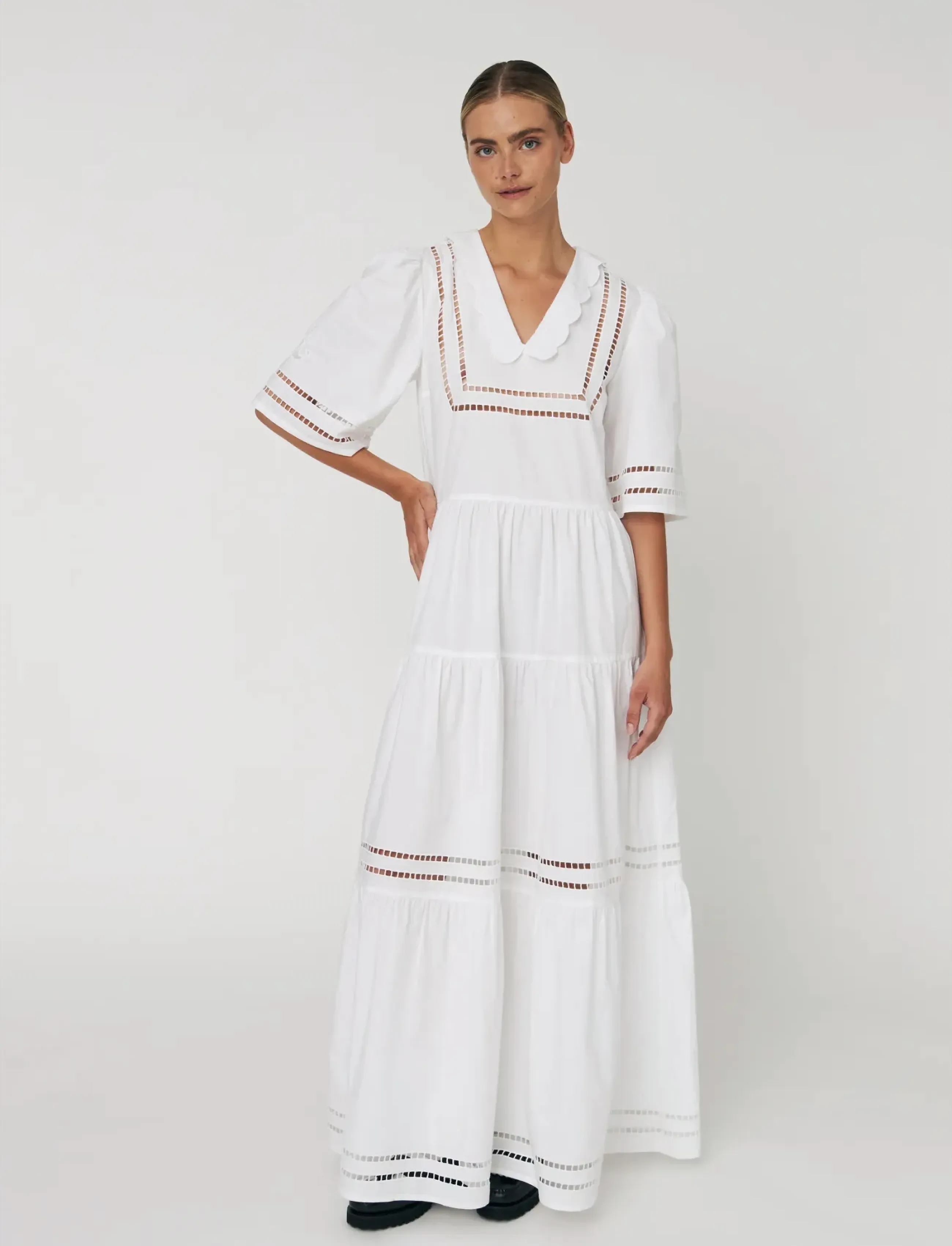 Stella Nova Maxi Dress with Short Sleeves and Artworks - Tøj - 001 WHITE / white