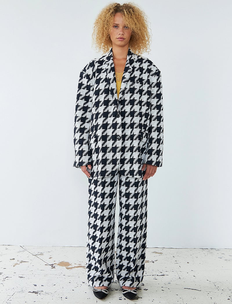 Stella Nova - Houndtooth oversized blazer - enkelknäppta kavajer - navy /creme - 0