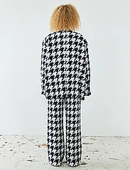 Stella Nova - Houndtooth oversized blazer - feestelijke kleding voor outlet-prijzen - navy /creme - 3