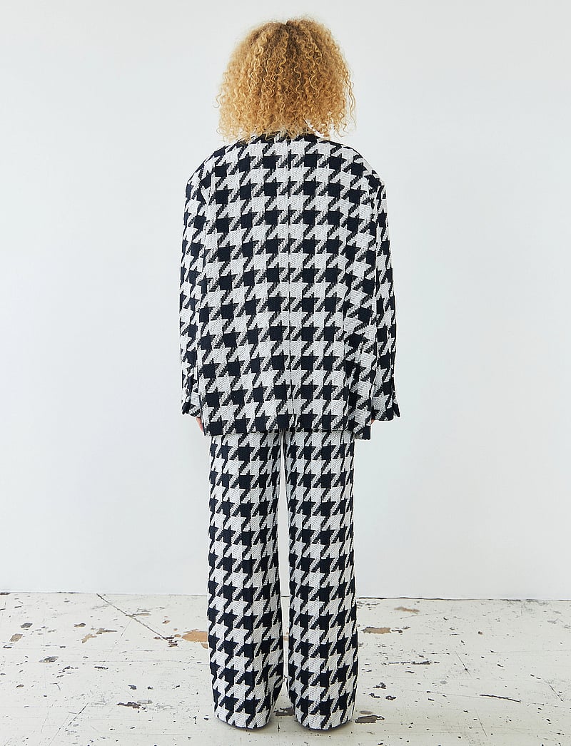 Stella Nova - Houndtooth oversized blazer - enkelknäppta kavajer - navy /creme - 3