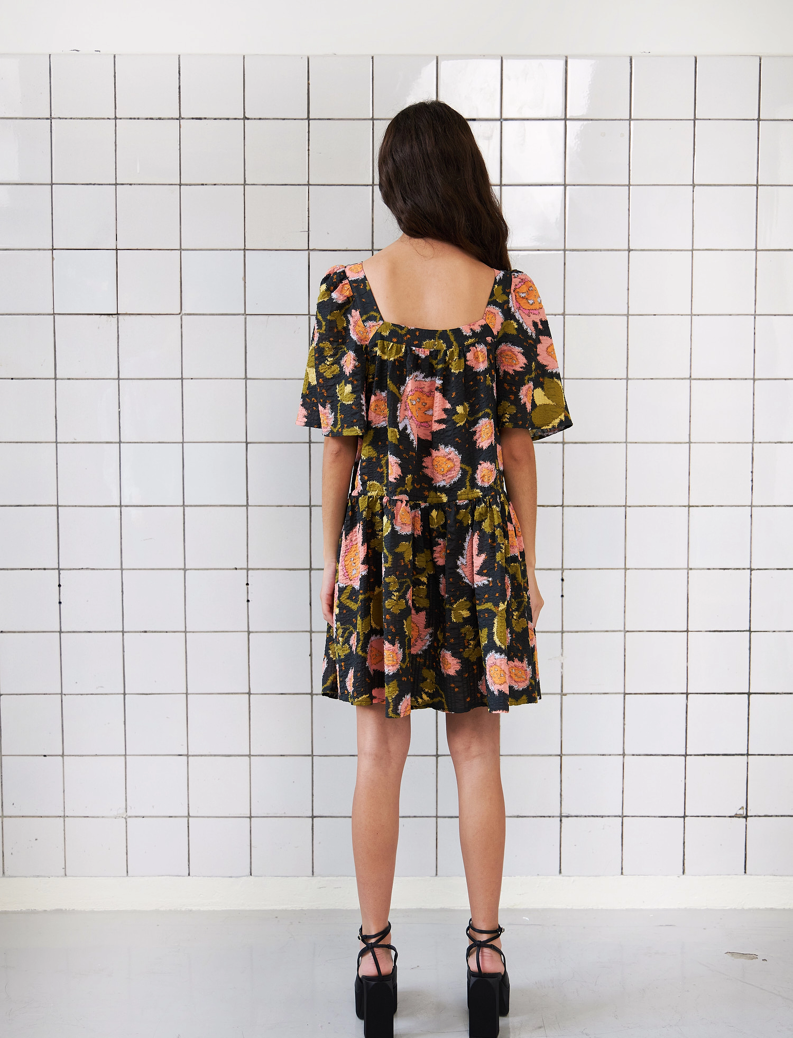 Stella Nova - Petulla - dark flowers - 3
