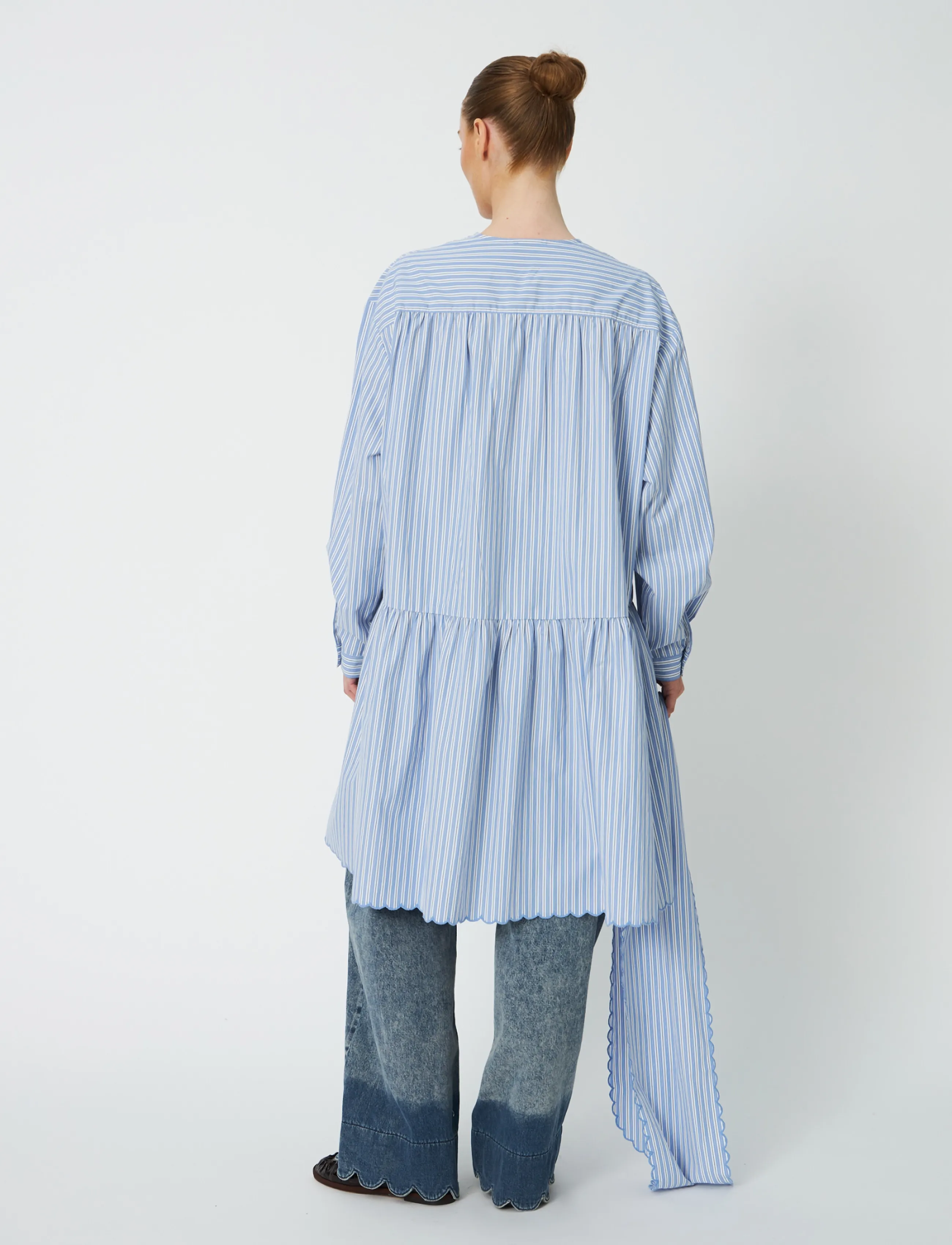 Stella Nova Striped Dress with Scallop Edges an - Klänningar - WHITE WITH BLUE STRIPES / blue