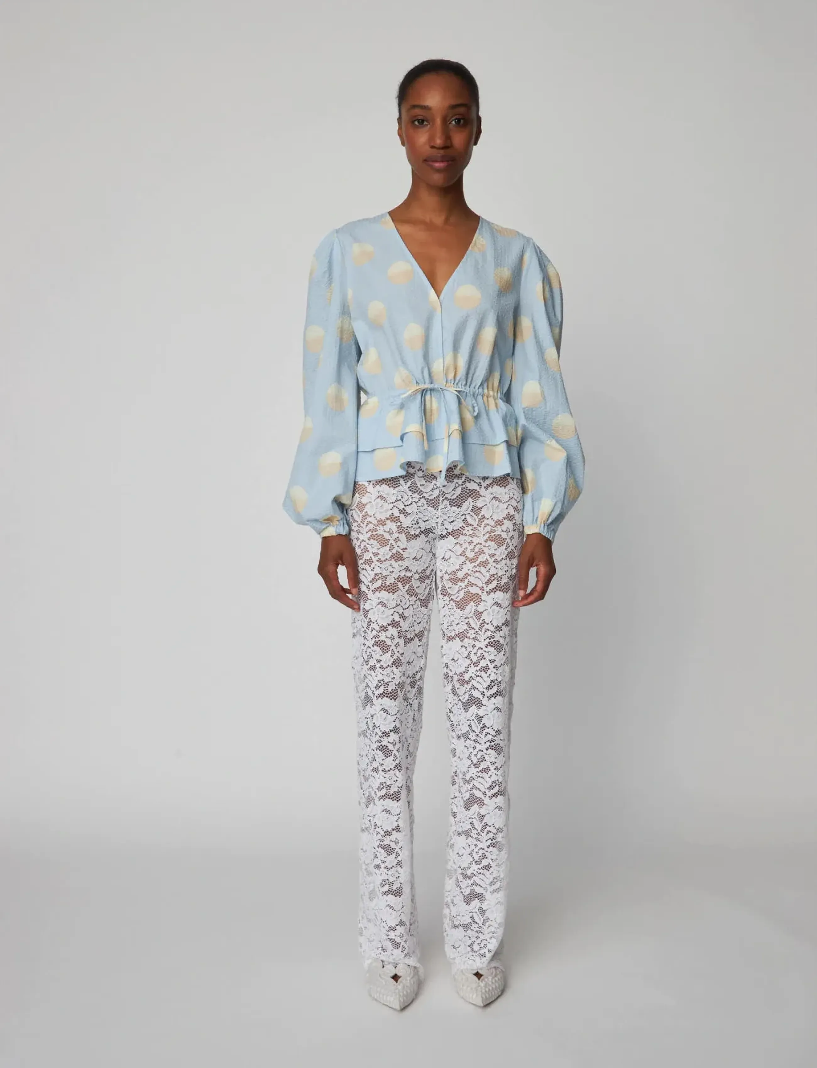 Stella Nova Big Dot Blouse - Bluser & Skjorter - LIGHT BLUE / blue