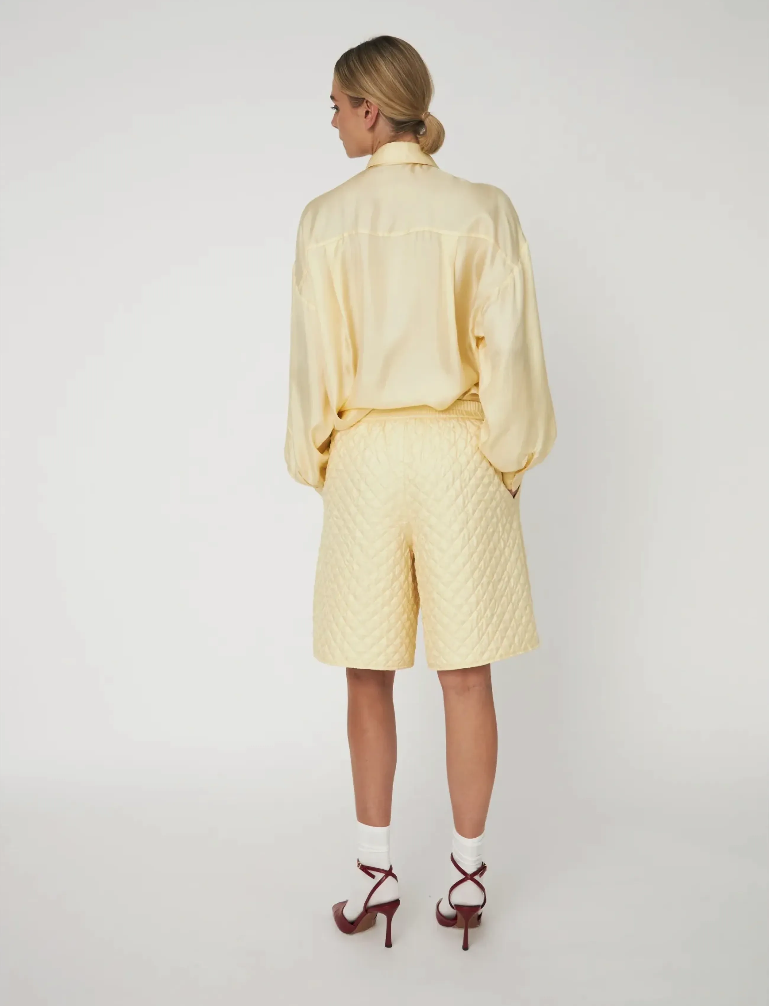 Stella Nova - Quilted Silk Shorts - casual shorts - 133 soft yellow - 3
