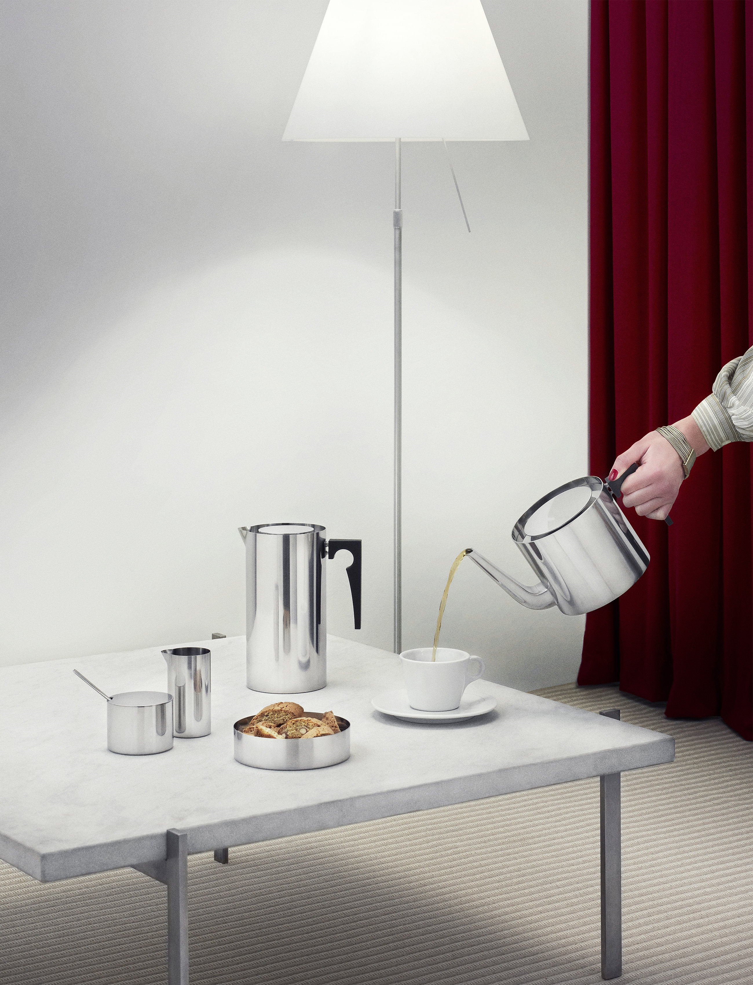 Stelton - Arne Jacobsen tekande 1.25 l. steel - steel - 2