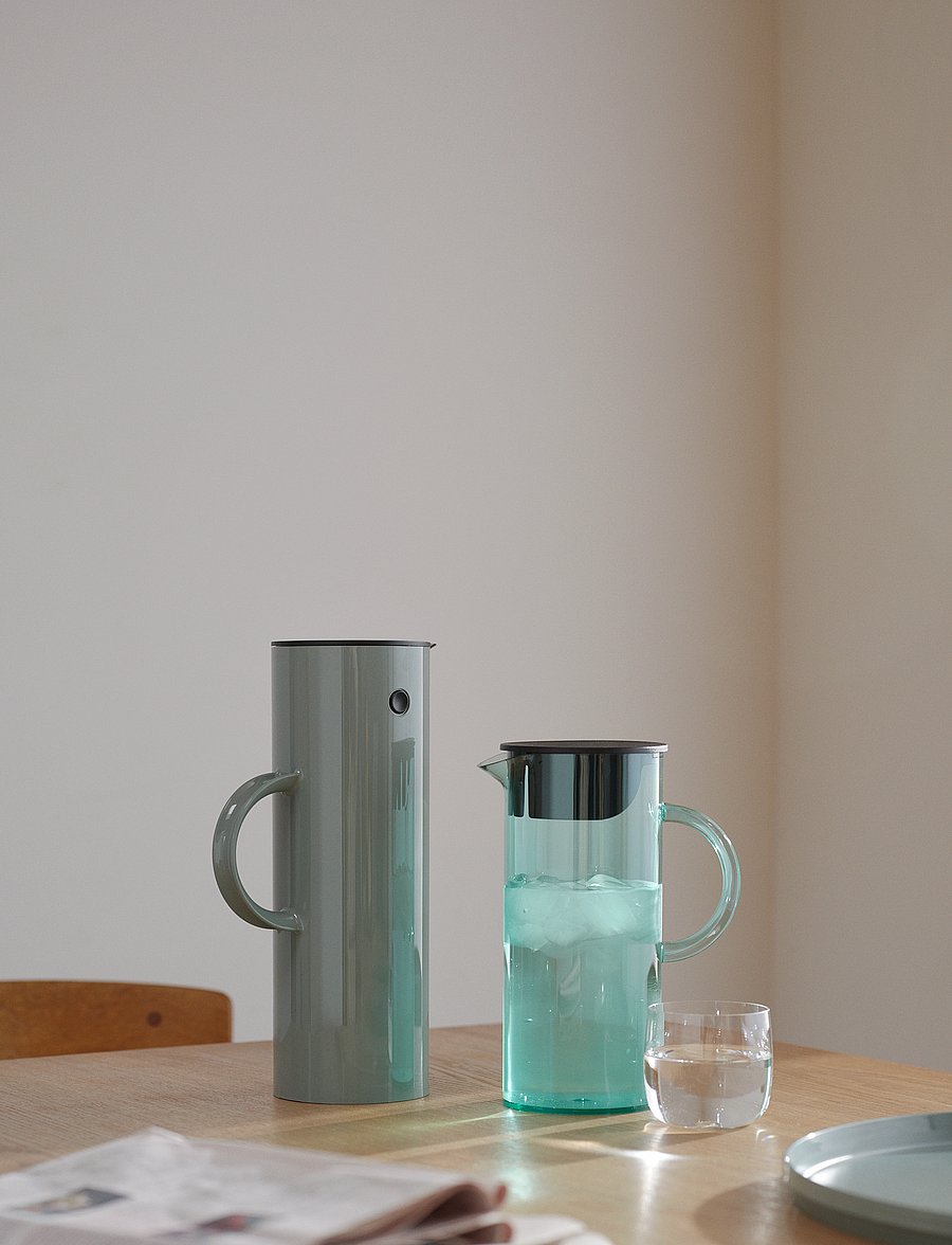 Stelton - EM77 jug with lid 1.5 l. dusty green - nach preis einkaufen - dusty green - 0