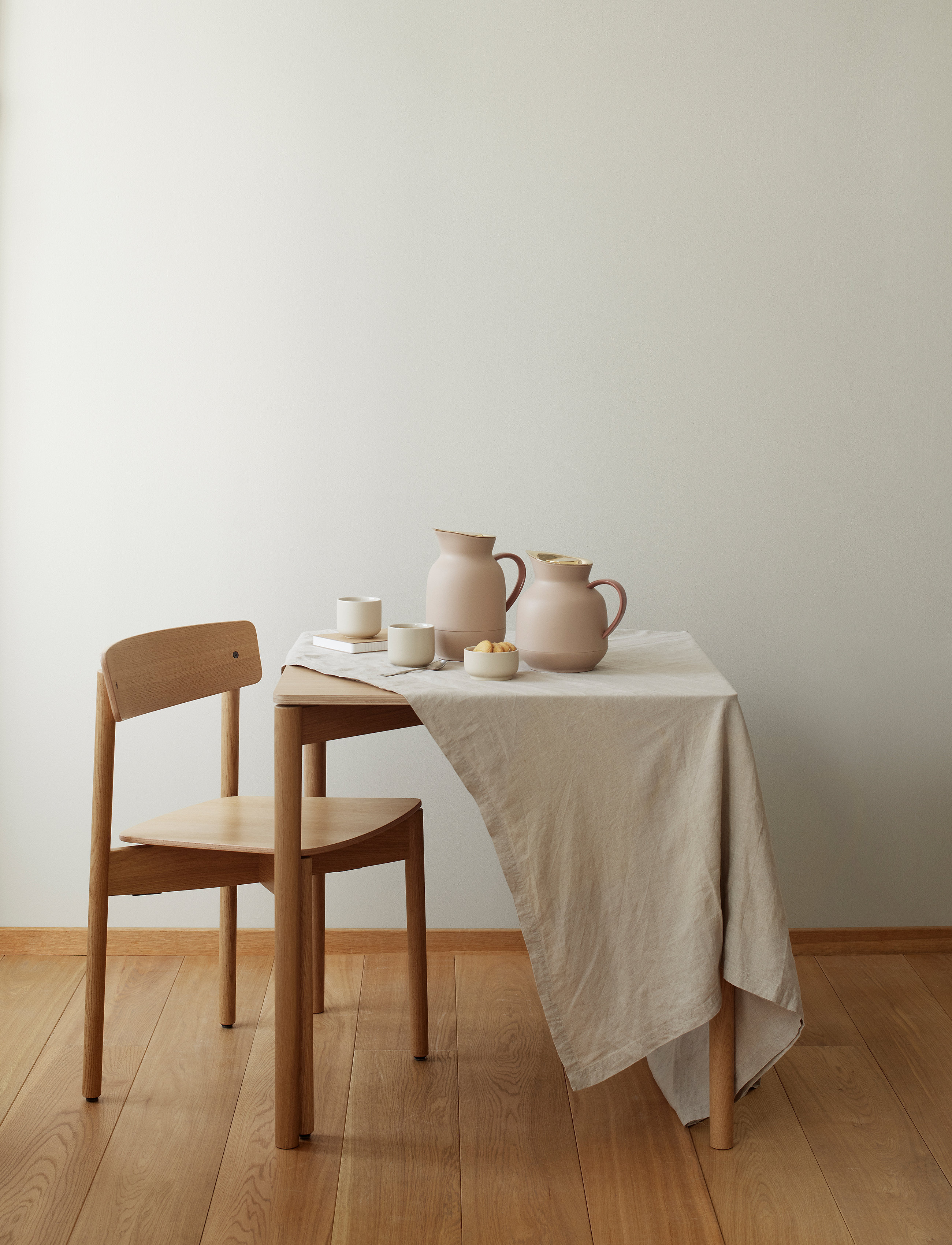 Stelton - Amphora vacuum jug - coffee 1 l. - thermal carafes - soft peach - 2