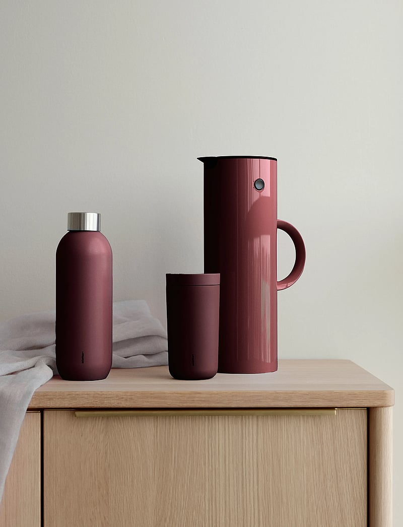 Stelton - Stelton Keep Cool vacuum insulated bottle 0.6 l. berry - osta hinna alusel - berry - 2