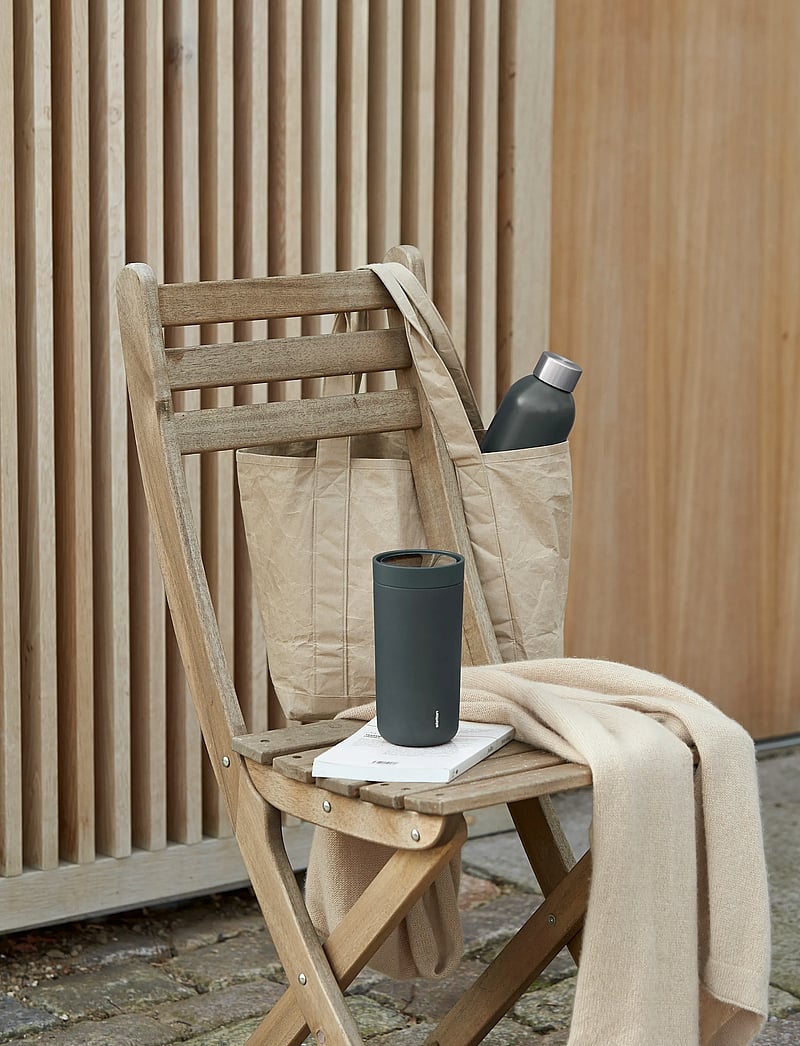 Stelton - Stelton Keep Cool vacuum insulated bottle 0.6 l. dark forest - thermosflaschen - dark forest - 0