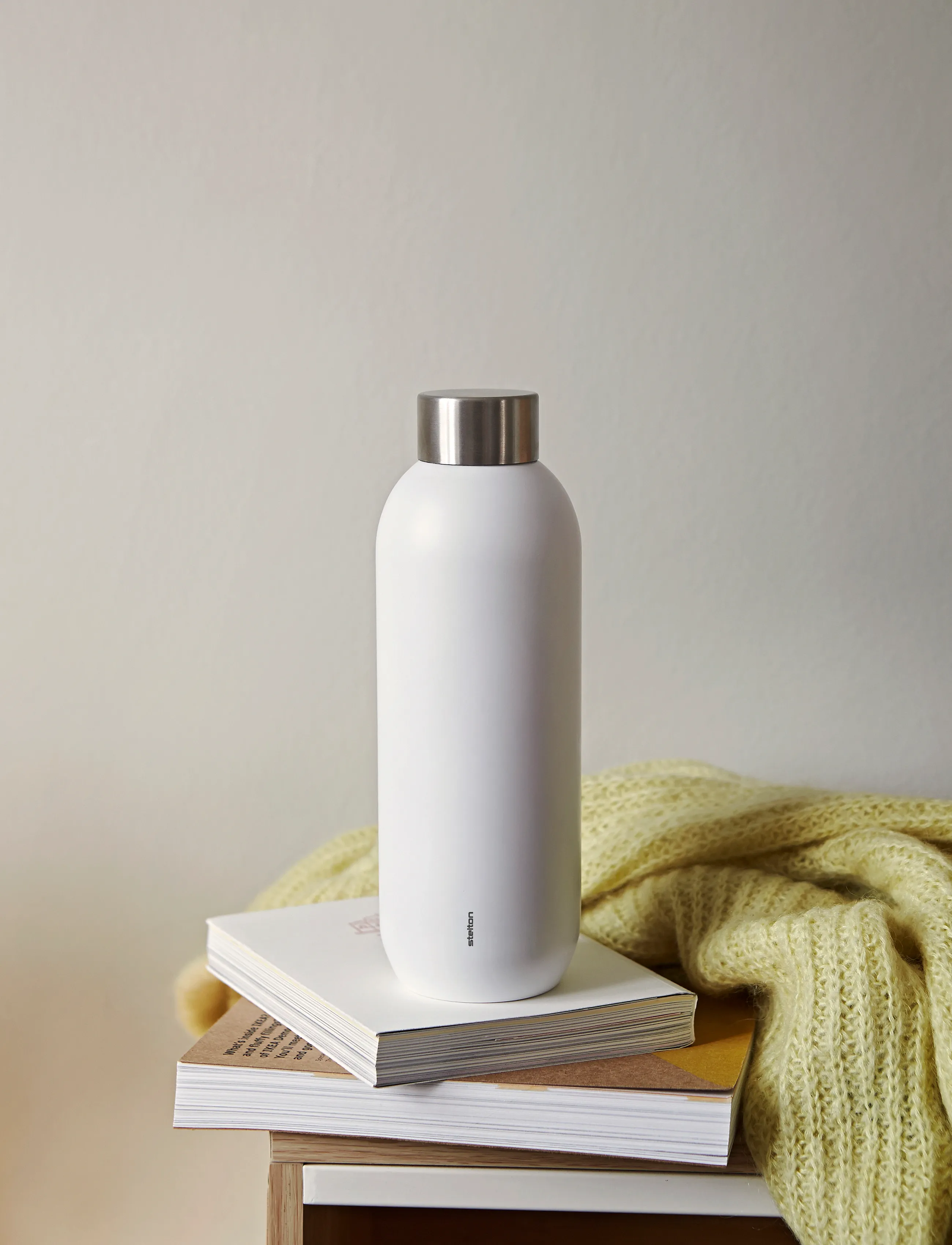 Stelton Keep Cool Termoflaske 0.6 L. Soft Chalk, L, Kitchen, Weiß - Thermal Bottles, Homeware