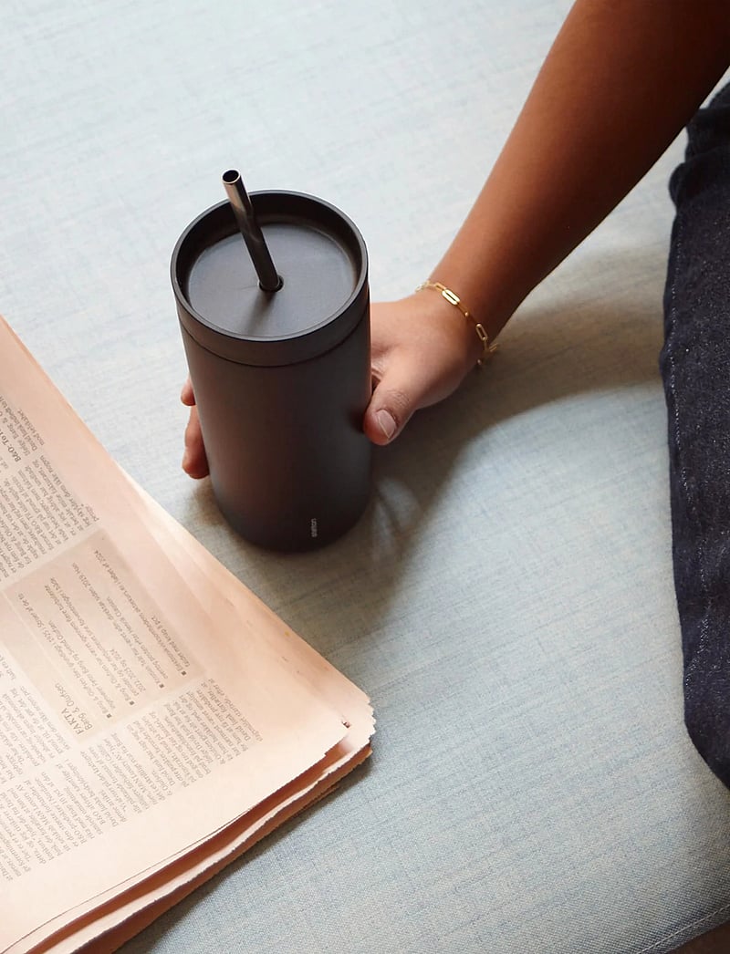 Stelton - Stelton To Go Sip vacuum insulated cup with straw 0.4 l. soft black - madalaimad hinnad - soft black - 1