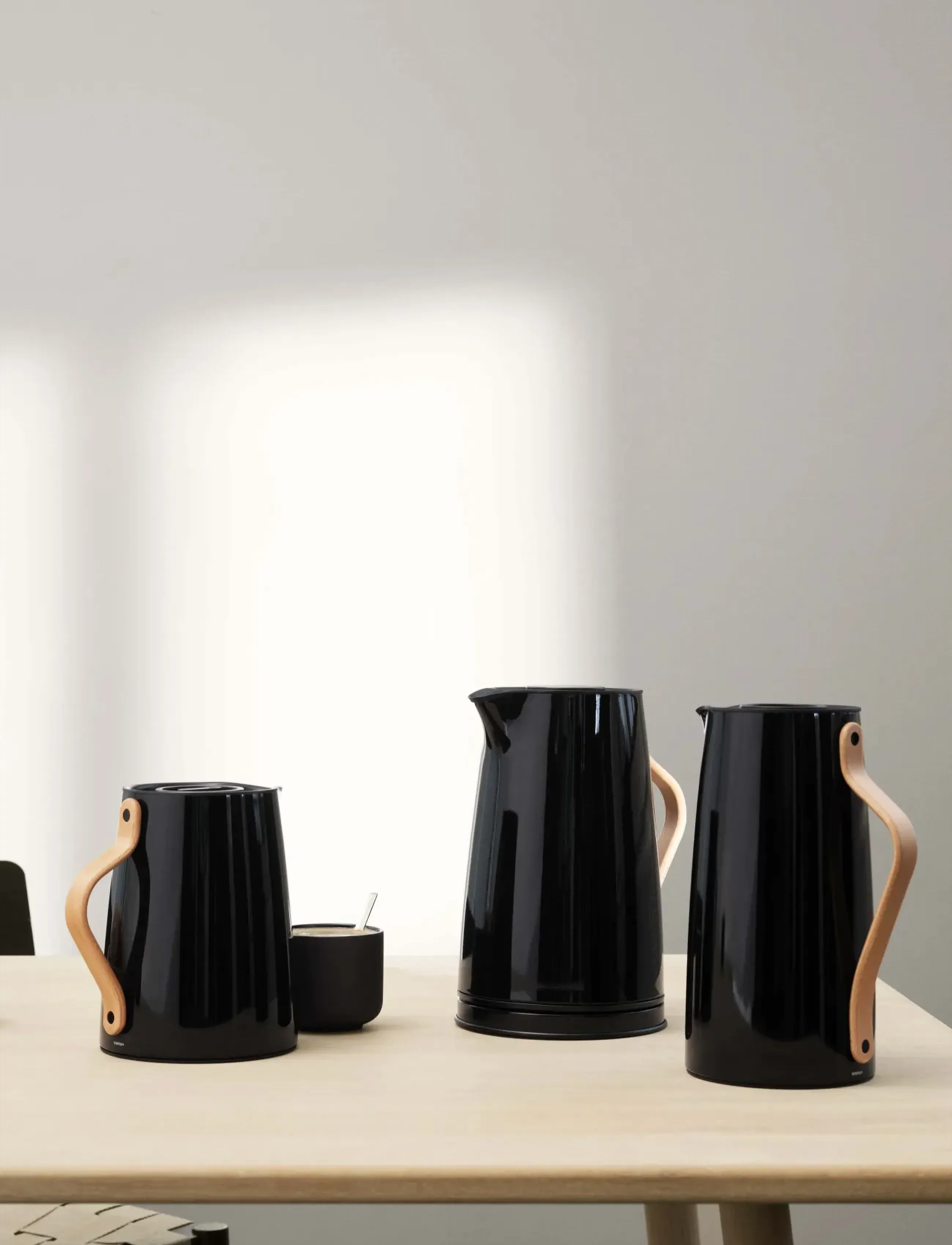 Stelton - Emma vacuum jug, tea - 1 l. - nach preis einkaufen - black - 4