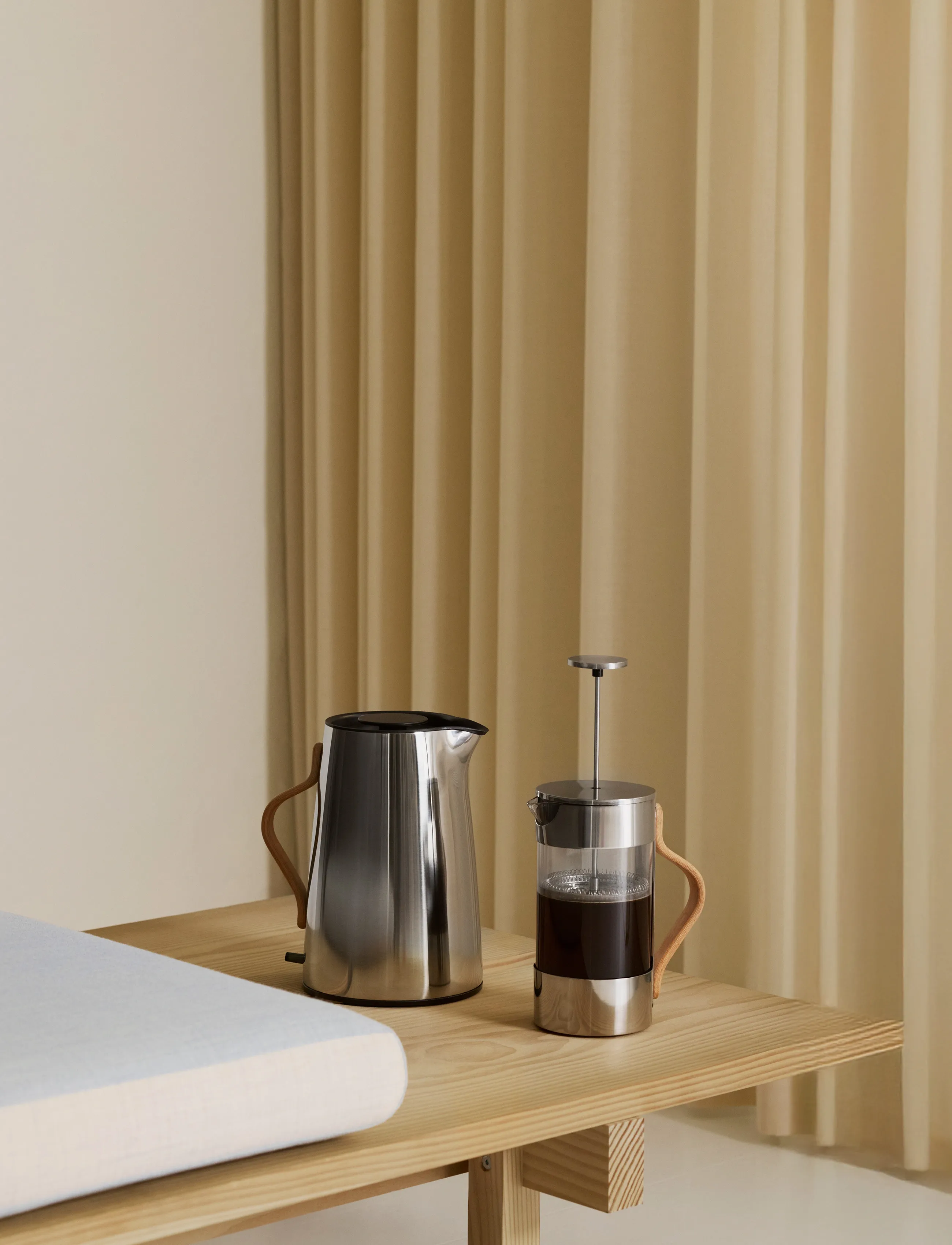 Stelton Emma Elkedel (Eu) 1.2 L. Steel, 1.2 L, Silver, Køkkenmaskiner > Kedler Og Vandkogere, Unisex