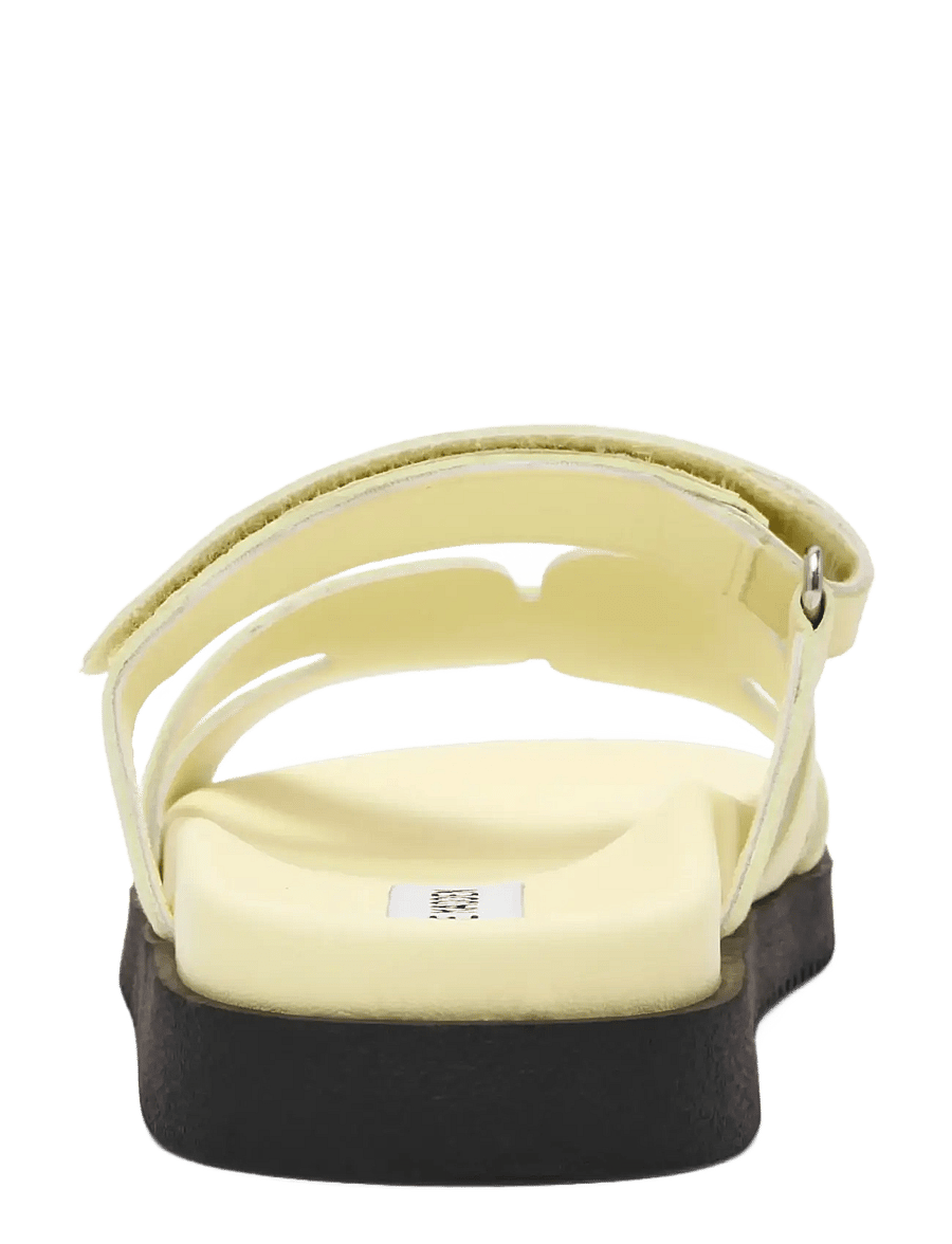 Steve Madden - Missile Sandal - madalad sandaalid - butter ylw sue - 4