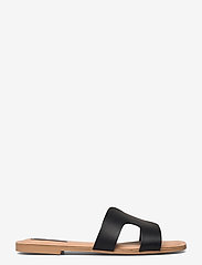Steve Madden - Zarnia Sandal - flat sandals - black leather - 1
