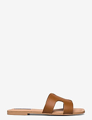 Steve Madden - Zarnia Sandal - flat sandals - cognac leather - 1