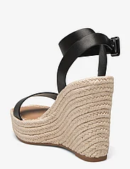 Steve Madden - Upstage Sandal - party wear at outlet prices - black leather - 2