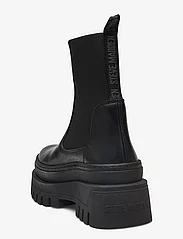 Steve Madden - Cassandra Bootie - chelsea boots - black leather - 2