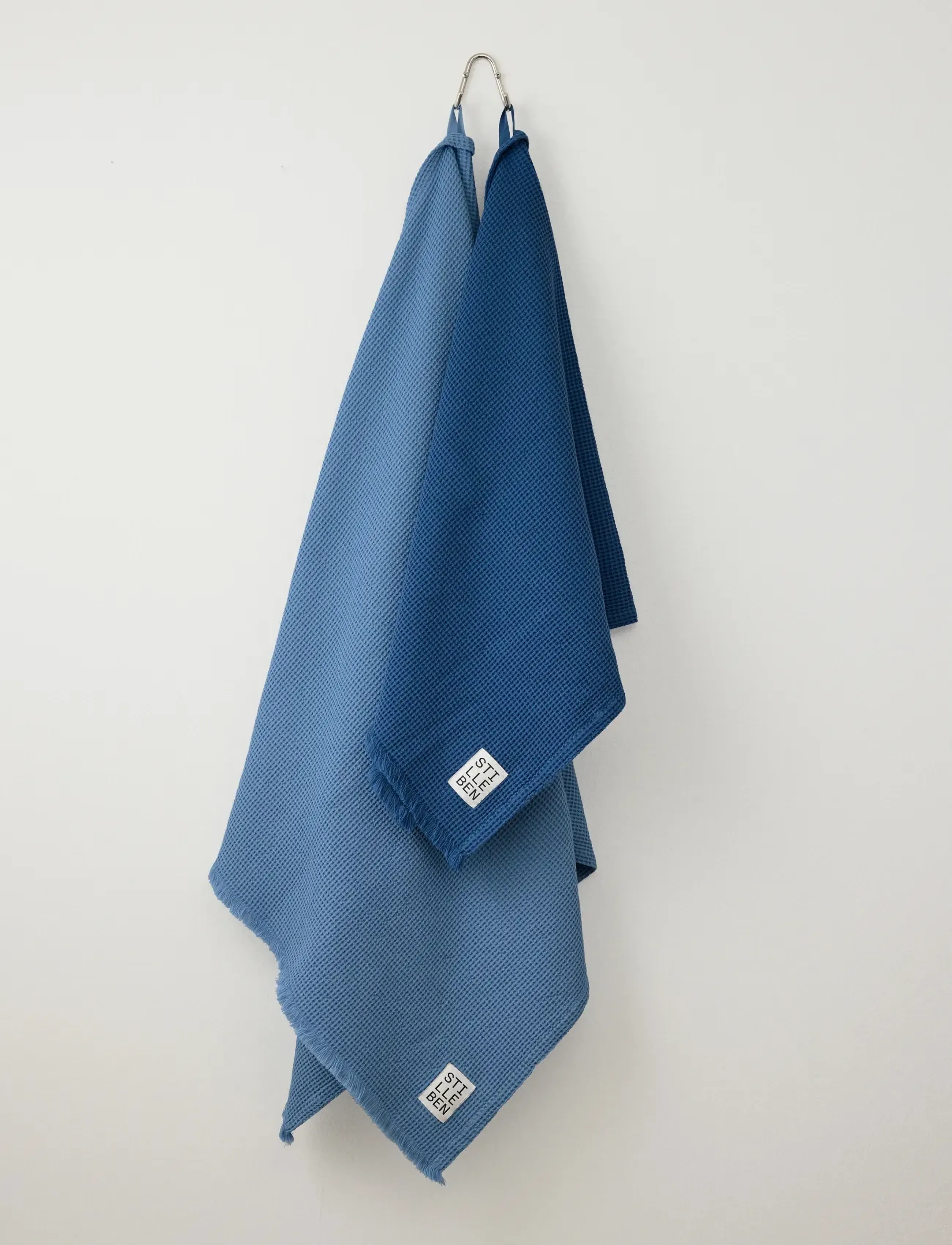 Stilleben - Bath towel - indigo blue - 2