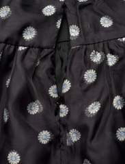 STINE GOYA - Kinsley, 1607 Double Organza - kortärmade blusar - mini daisy - 5