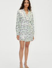 STINE GOYA - Cille, 1785 Printed Sequins - juhlamuotia outlet-hintaan - day ditzy floral - 2