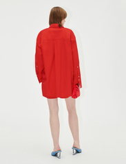 STINE GOYA - Carmen, 1796 Cotton Poplin - casual shorts - fiery red - 3