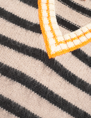 STINE GOYA - Noa, 1864 Alpaca Stripes - knitted vests - multicolour stripes - 4