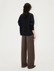 STINE GOYA - Ciara, 1845 Heavy Satin - wide leg trousers - fudge - 3