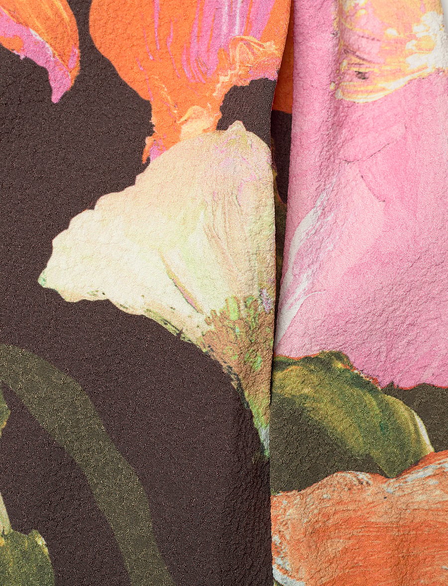 STINE GOYA - SGVic, 2065 Structure Stretch - midi-jurken - summer night poppies - 3