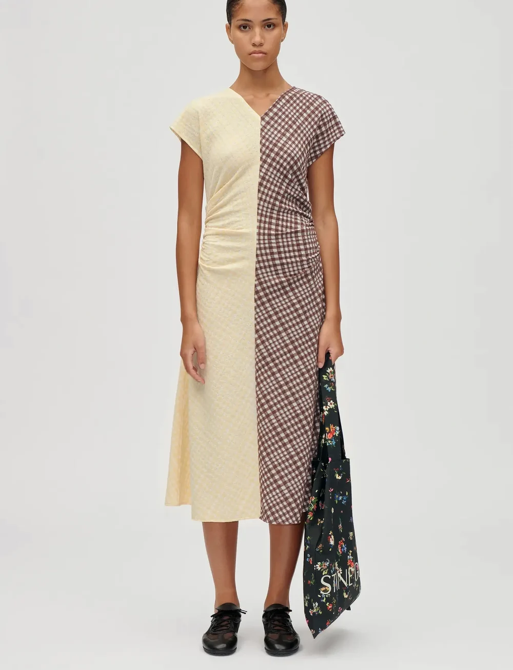 STINE GOYA - 2118 Checkered Jersey, Ruched Waist - robes midi - brown and yellow checks - 0