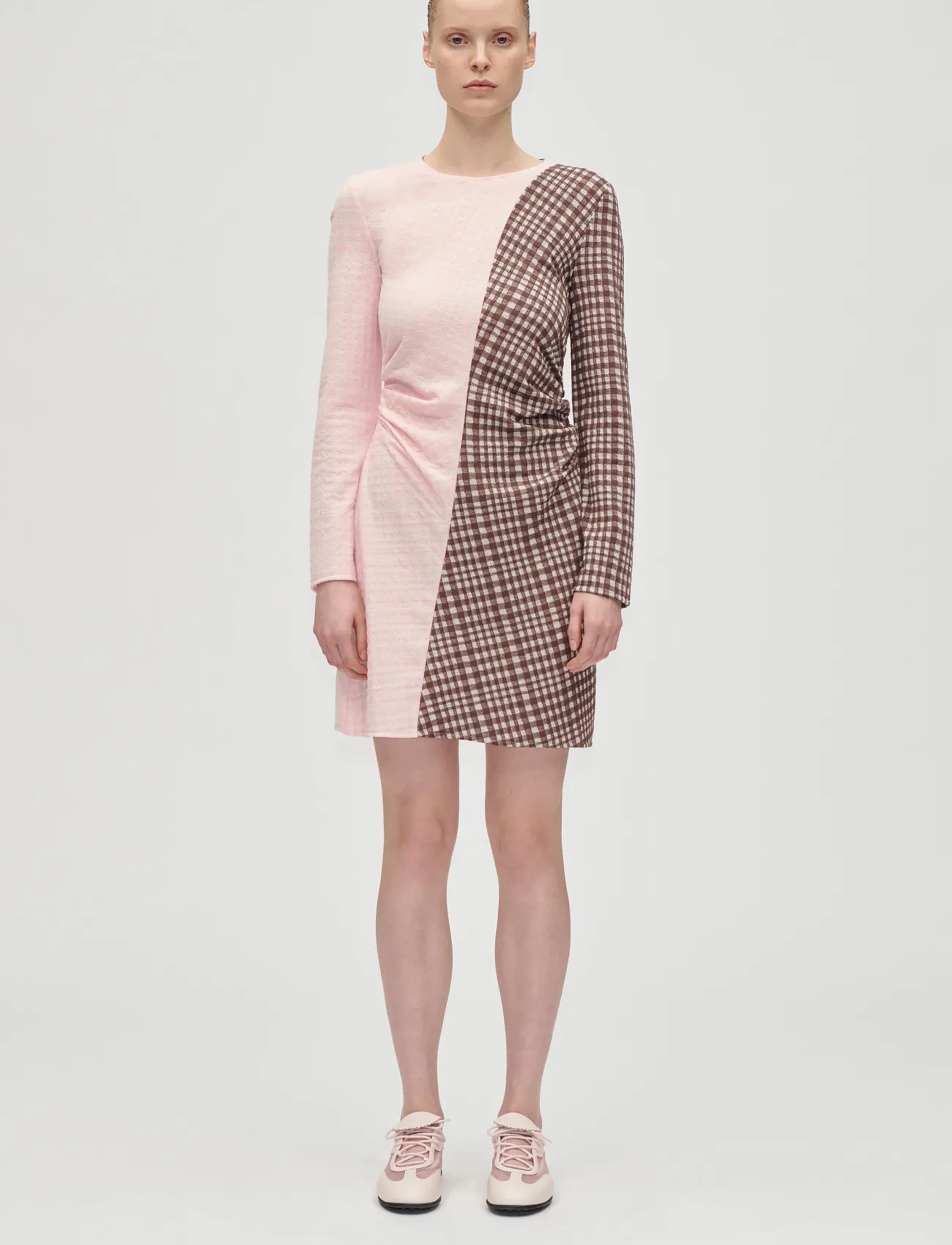 STINE GOYA - 2118 Checkered Jersey, Ruched Waist - korte kjoler - brown and pink checks - 1