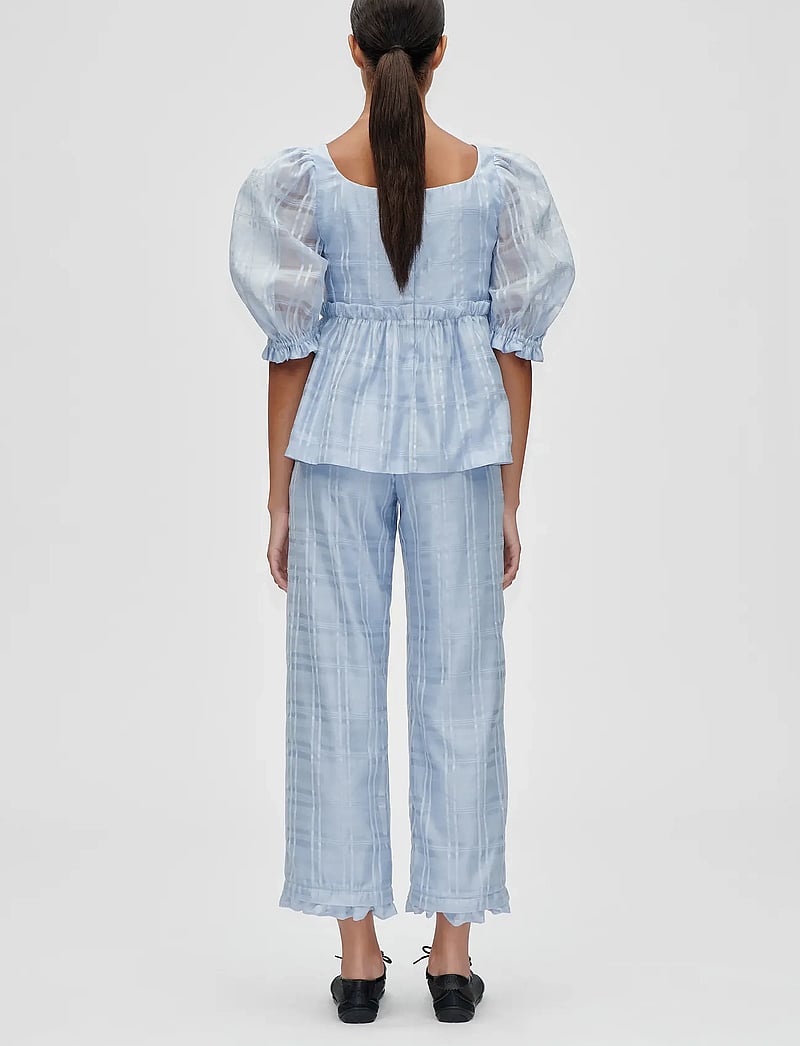 STINE GOYA - 2441 Sheer Organza Plaid, Sheer Ruf - lühikeste varrukatega pluusid - brunnera blue - 3