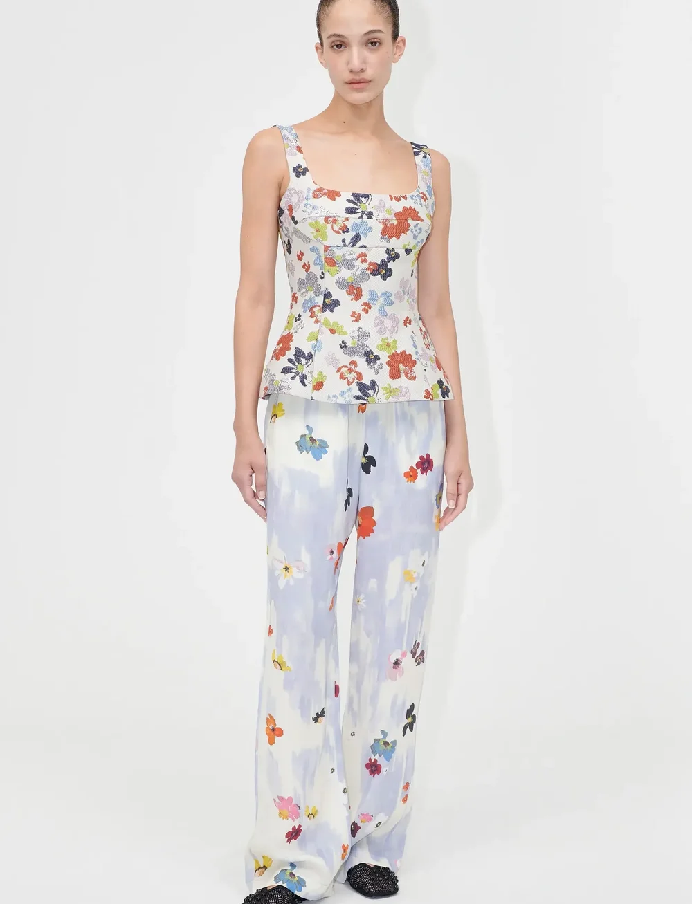 STINE GOYA - 2263 Dry Viscose, Elasticated Long - bukser med brede ben - skyfall flowers - 0