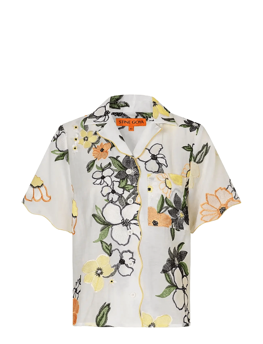STINE GOYA - 2133 Tencel, Scalloped Short Sleeve - kortærmede skjorter - wild flowers embroidery - 1