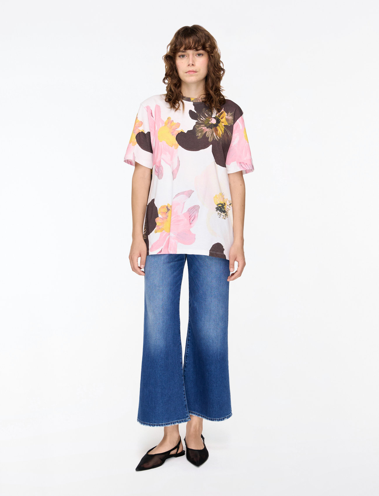 STINE GOYA - 2243 Light Jersey, Short Sleeve T-S - t-shirts - light wild flowers - 2