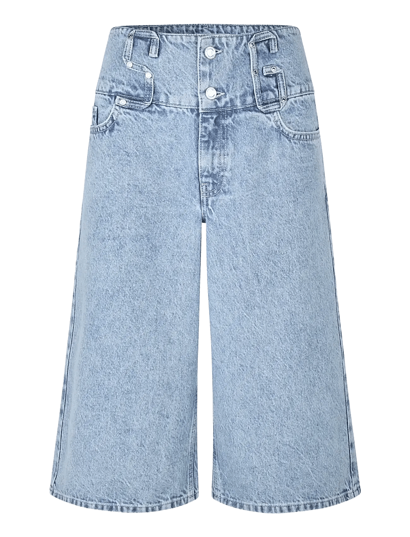 STINE GOYA - 2514 Light Wash Denim, Logoed Loop - jorts - denim blue - 1