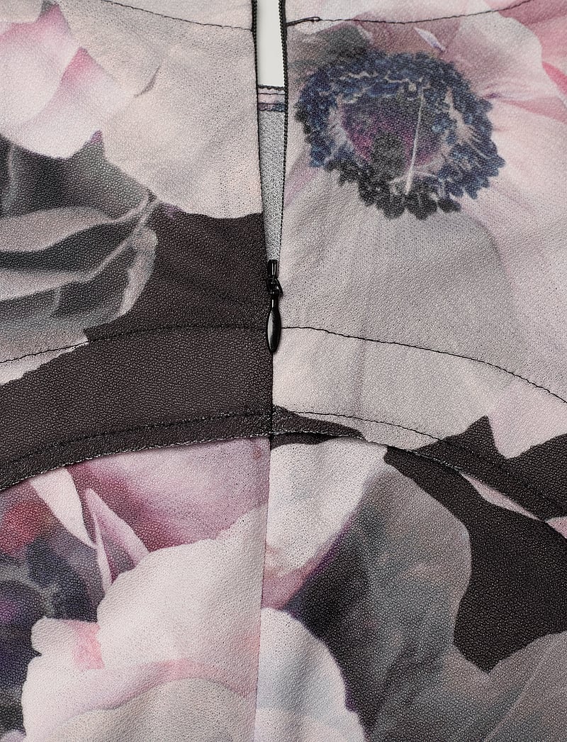 STINE GOYA - Crewneck Long Sleeve Midi Dress, 22 - festkjoler - nostalgic anemone - 5