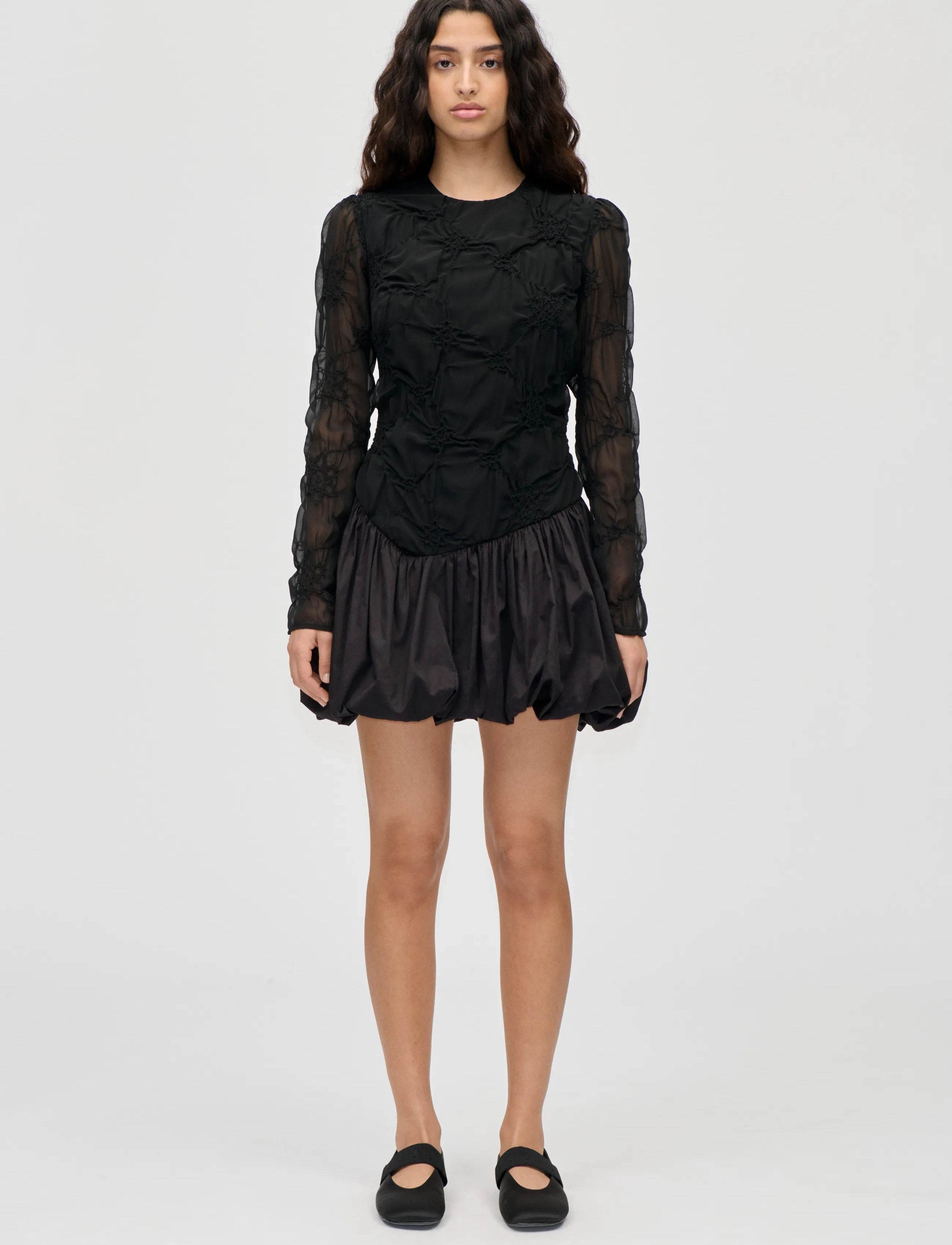 STINE GOYA Smocked Cotton Mix, Balloon Long Sleeve Short Dress, L, Black, Kjoler > Kort Kjole, Dame