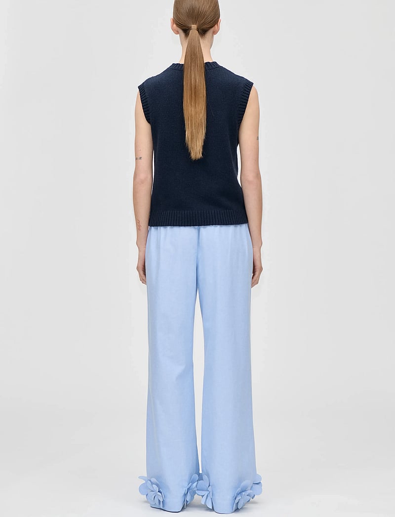 STINE GOYA - Cotton Wool Yarn, Crewneck Dropped Shoulder Vest - navy - 3
