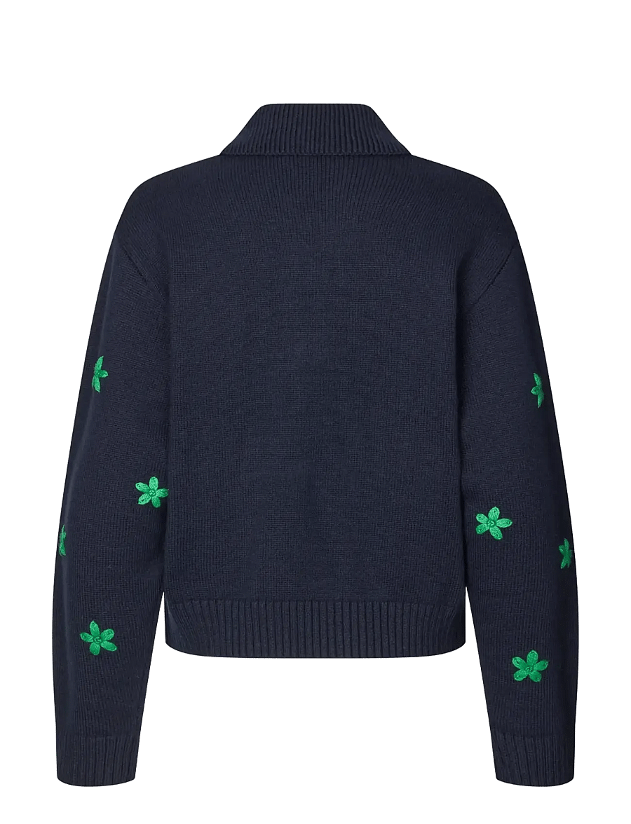 STINE GOYA - 2359 Midweight Wool, Relief Knit Po - pullover - relief knitted flowers - 2