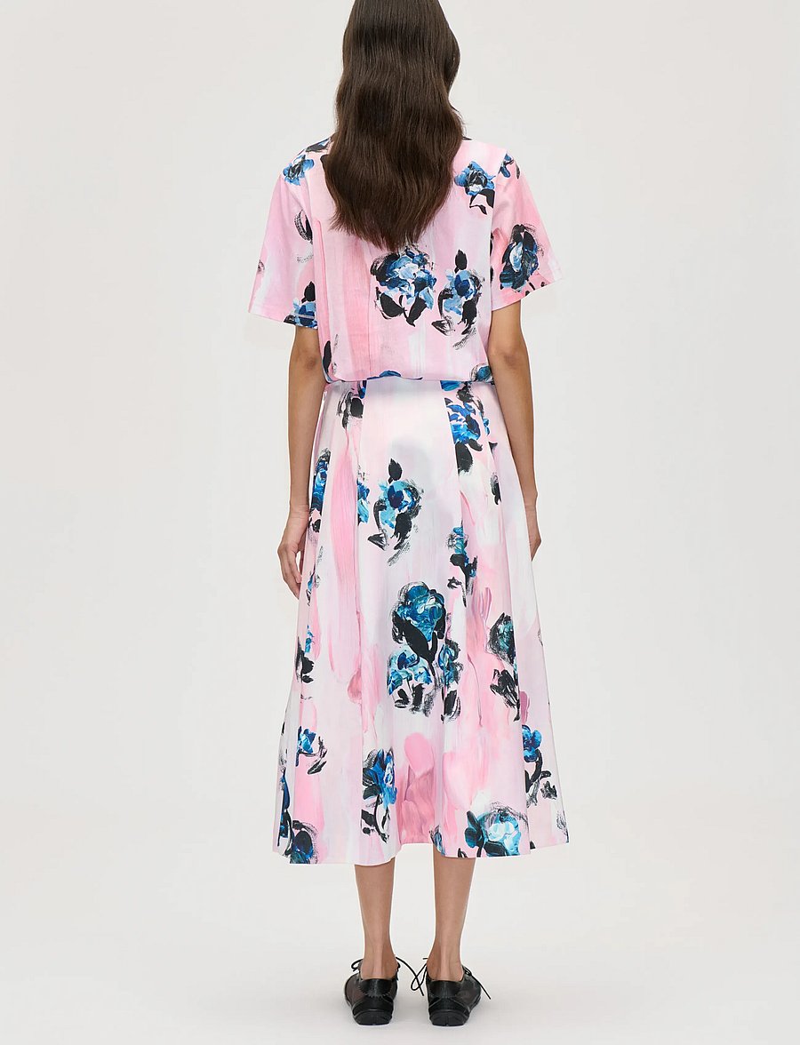 STINE GOYA - 2243 Light Jersey, Short Sleeve T-S - t-shirts - blue roses on blush - 3