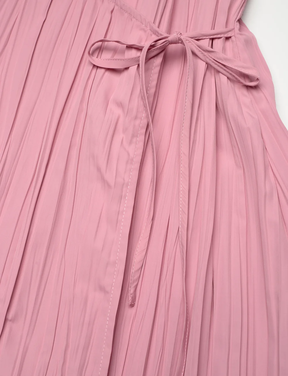 STINE GOYA - 2342 Pleated Poly, Long Sleeve Wrap - midiklänningar - pink nectar - 5