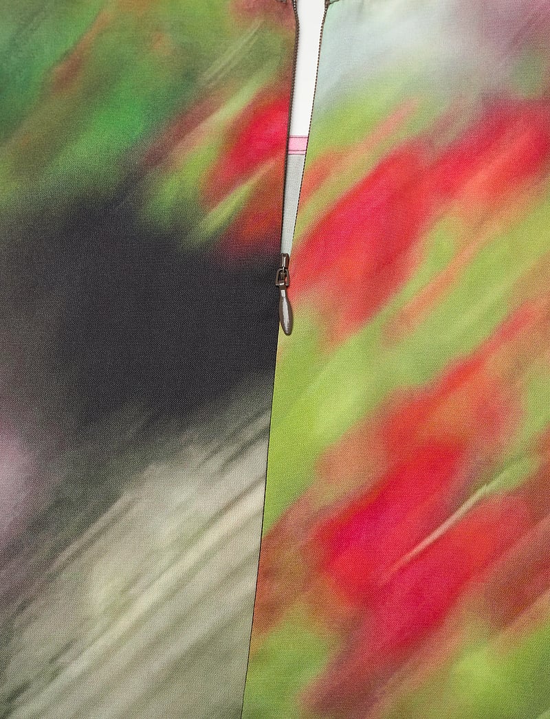 STINE GOYA - 2263 Dry Viscose, Draped Asymmetric - midi kjoler - liquid floral - 5