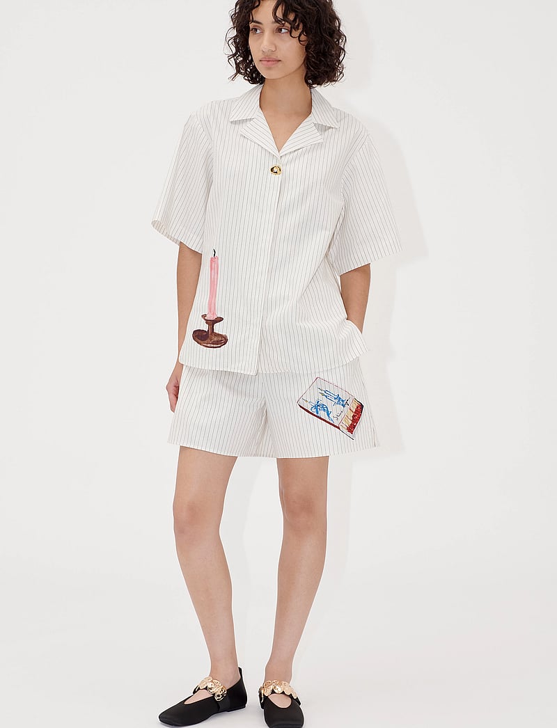 STINE GOYA - 2339 Crisp Stripe Shirting, Elastic - lühikesed vabaajapüksid - matchbox - 2