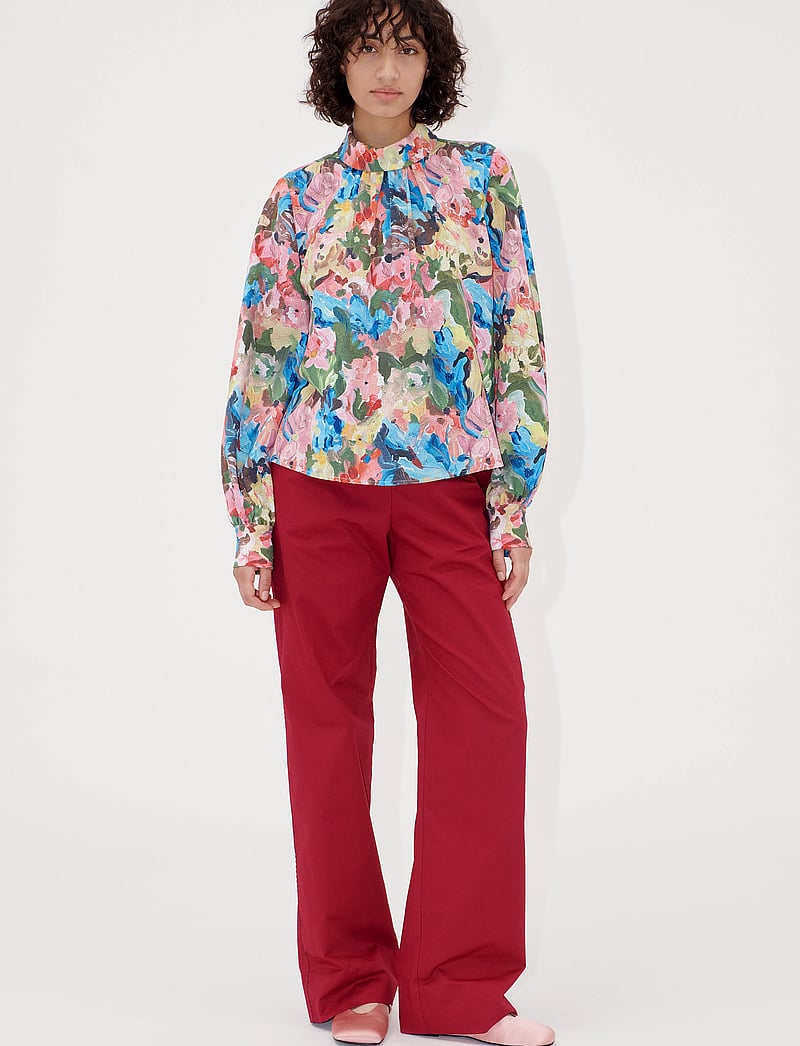 STINE GOYA - 2259 Structure Stretch, Gathered Lo - langærmede bluser - loves me, loves me not - 3