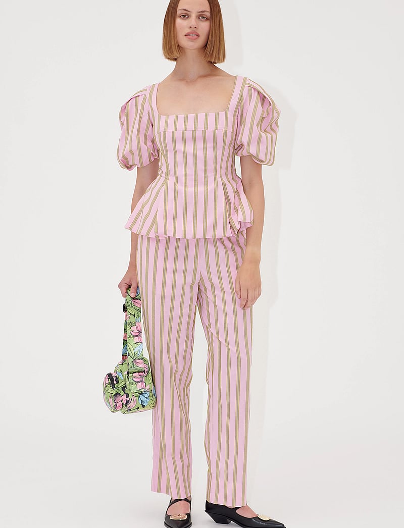 STINE GOYA - 2344 Soft Jacquard Weave, Blouson S - kortärmade blusar - wallpaper stripes - 2