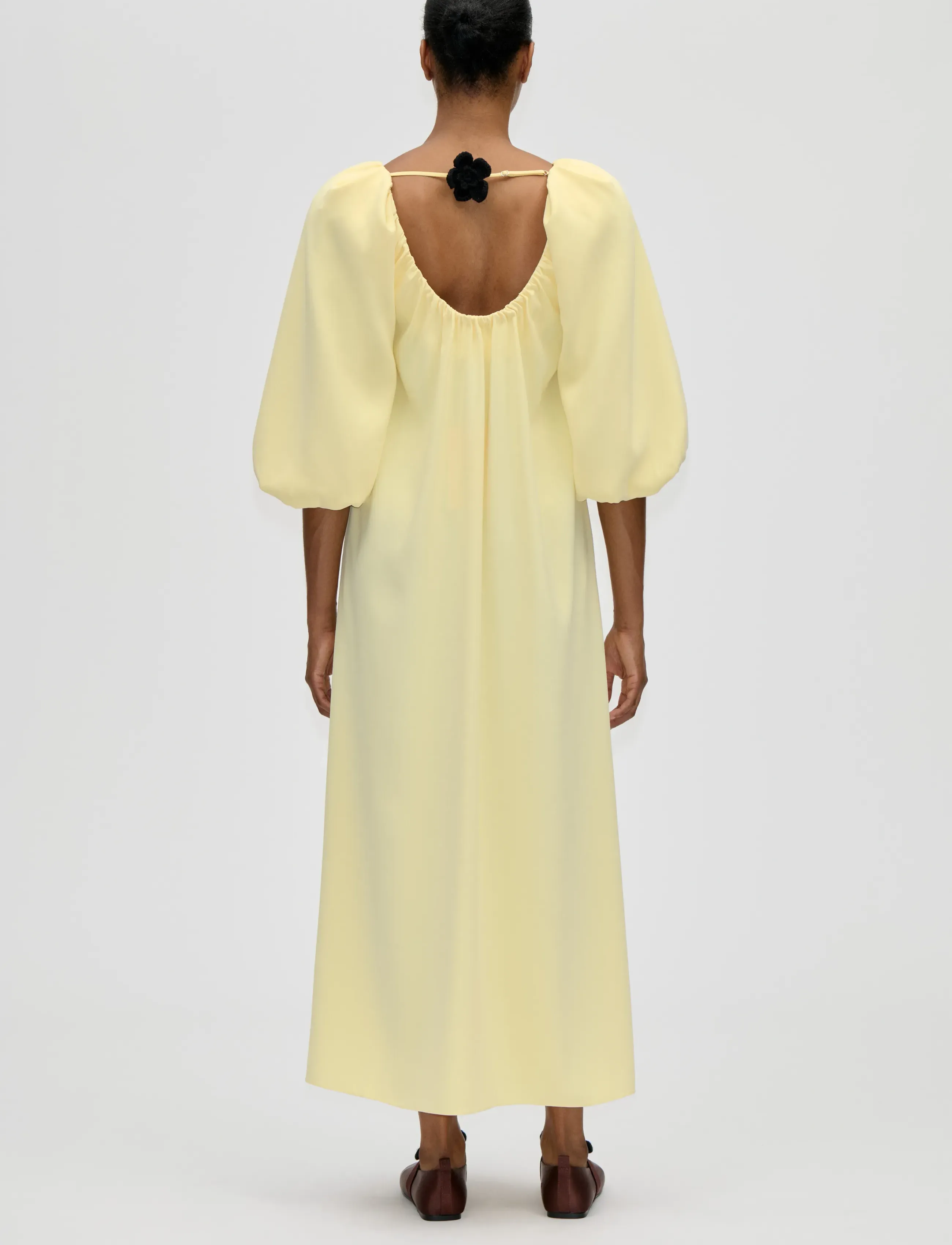 STINE GOYA - Heavy Crepe, Romantic Voluminous Sleeve Dress - suvekleidid - pastel yellow - 3